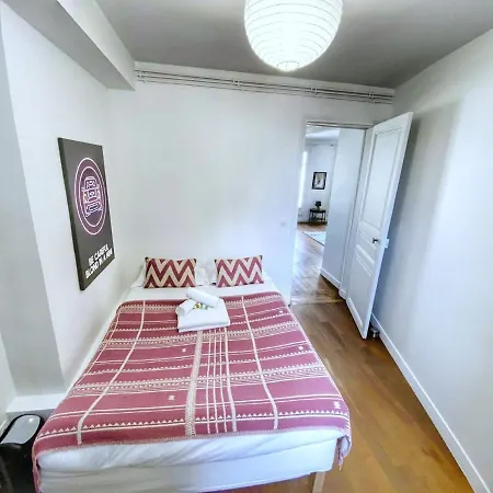 80m2 Lumineux 10 - 4p Apartament *